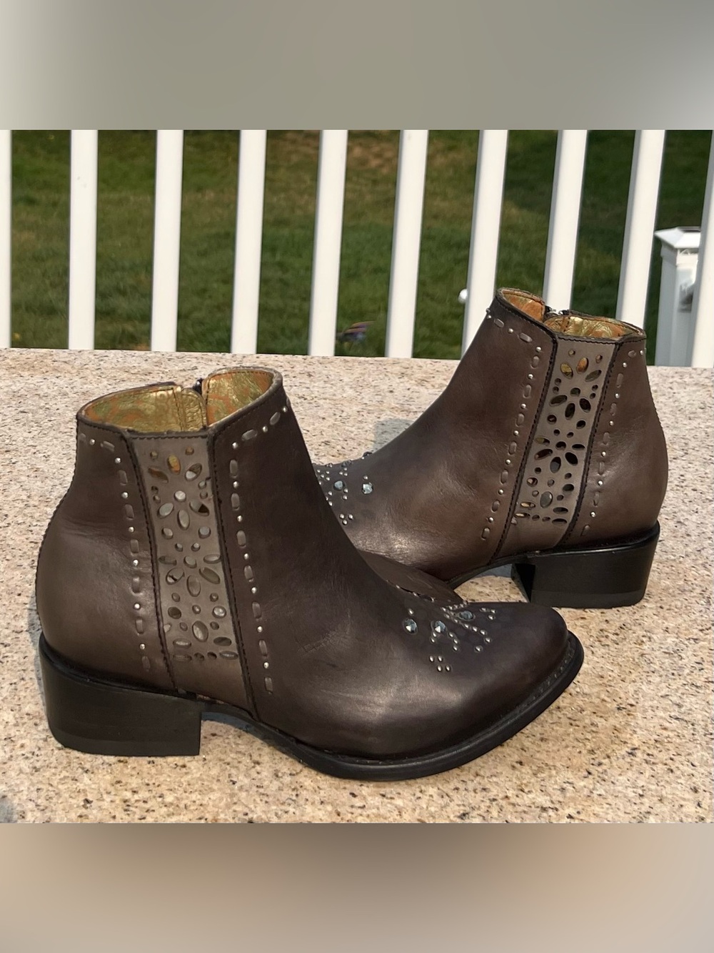 Cuadra women’s booties size 8.5